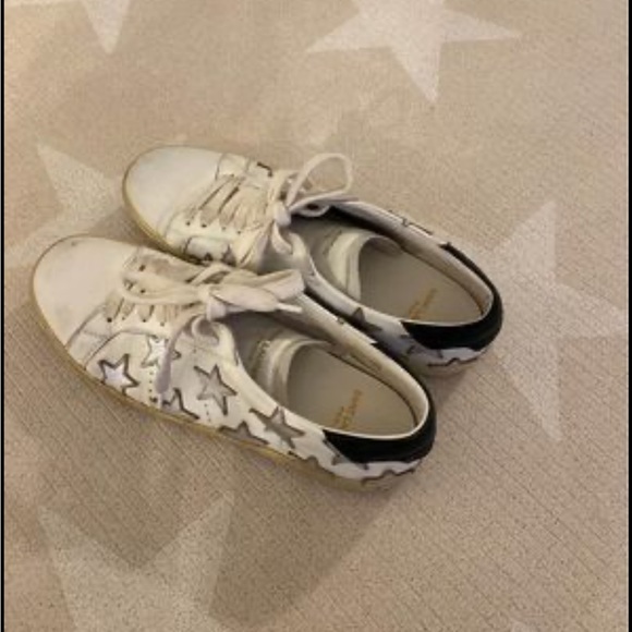 Saint Laurent Court Classic SL/06 Metallic Star Leather Sneakers - Picture 2 of 2